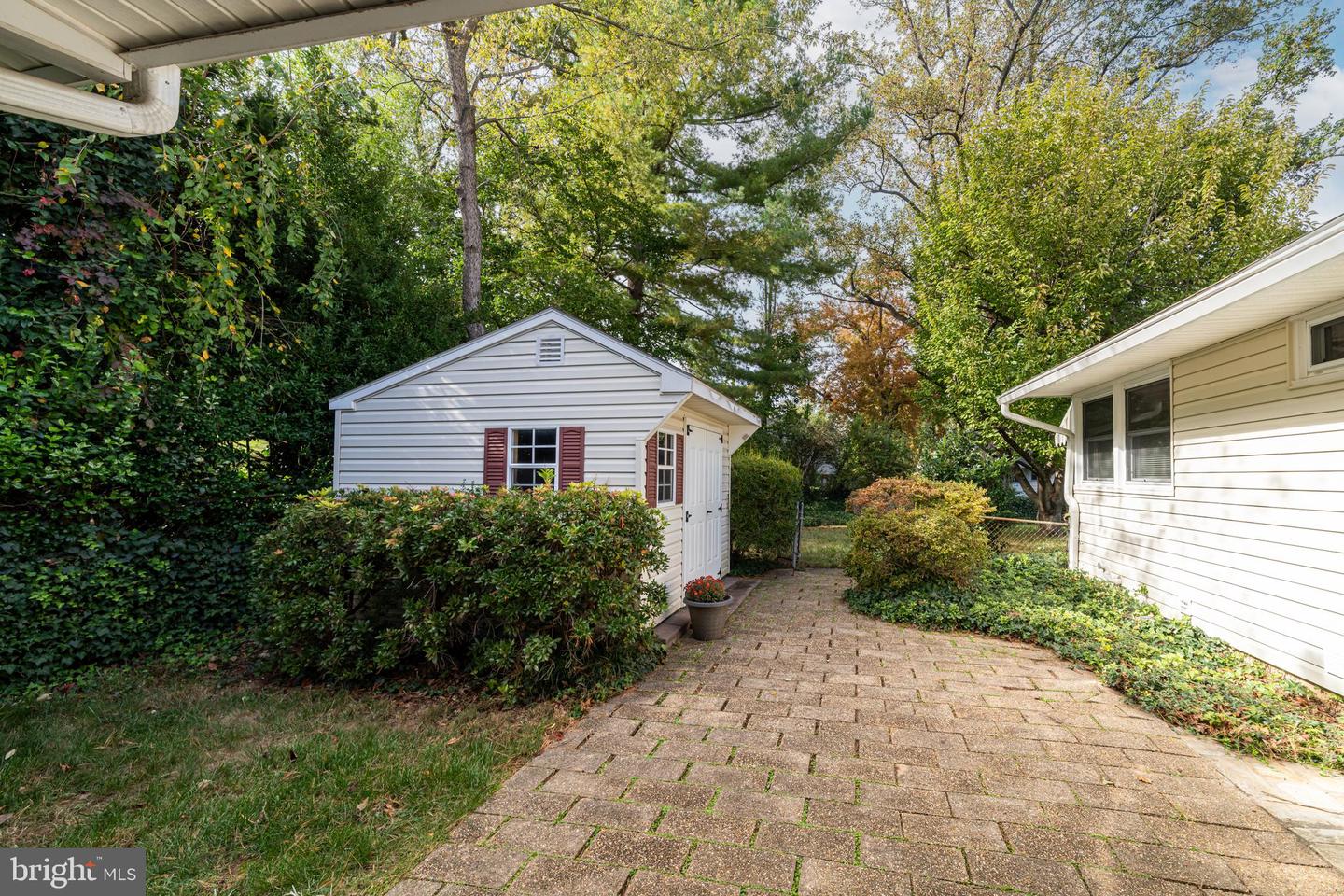 7124 WADE PL, FALLS CHURCH, Virginia 22042, 3 Bedrooms Bedrooms, 11 Rooms Rooms,2 BathroomsBathrooms,Residential,For sale,7124 WADE PL,VAFX2274674 MLS # VAFX2274674