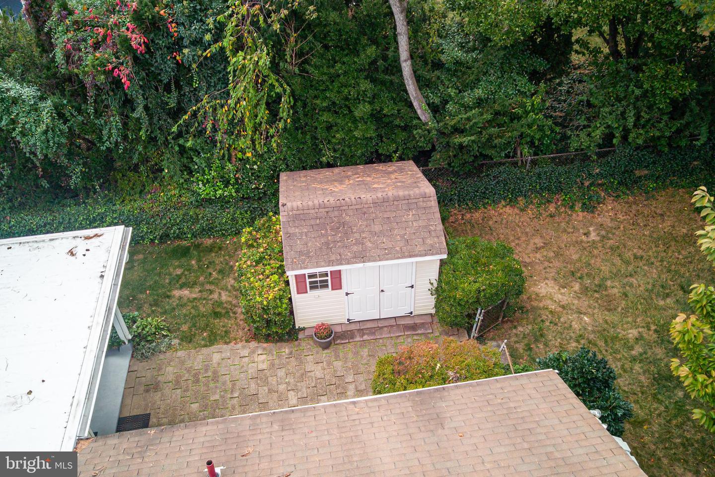 7124 WADE PL, FALLS CHURCH, Virginia 22042, 3 Bedrooms Bedrooms, 11 Rooms Rooms,2 BathroomsBathrooms,Residential,For sale,7124 WADE PL,VAFX2274674 MLS # VAFX2274674