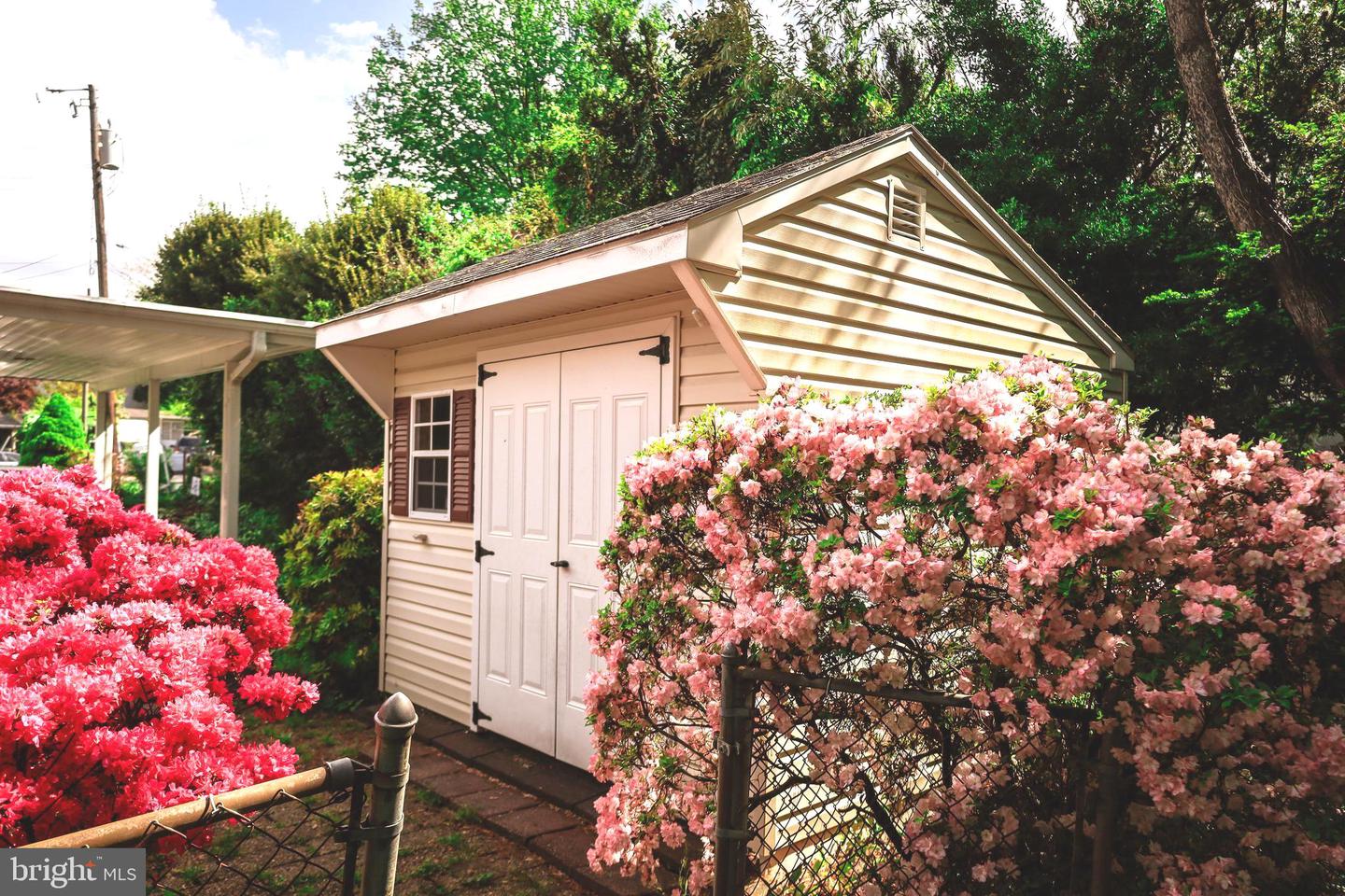 7124 WADE PL, FALLS CHURCH, Virginia 22042, 3 Bedrooms Bedrooms, 11 Rooms Rooms,2 BathroomsBathrooms,Residential,For sale,7124 WADE PL,VAFX2274674 MLS # VAFX2274674