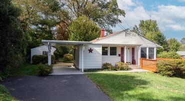 7124 WADE PL, FALLS CHURCH, Virginia 22042, 3 Bedrooms Bedrooms, 11 Rooms Rooms,2 BathroomsBathrooms,Residential,For sale,7124 WADE PL,VAFX2274674 MLS # VAFX2274674