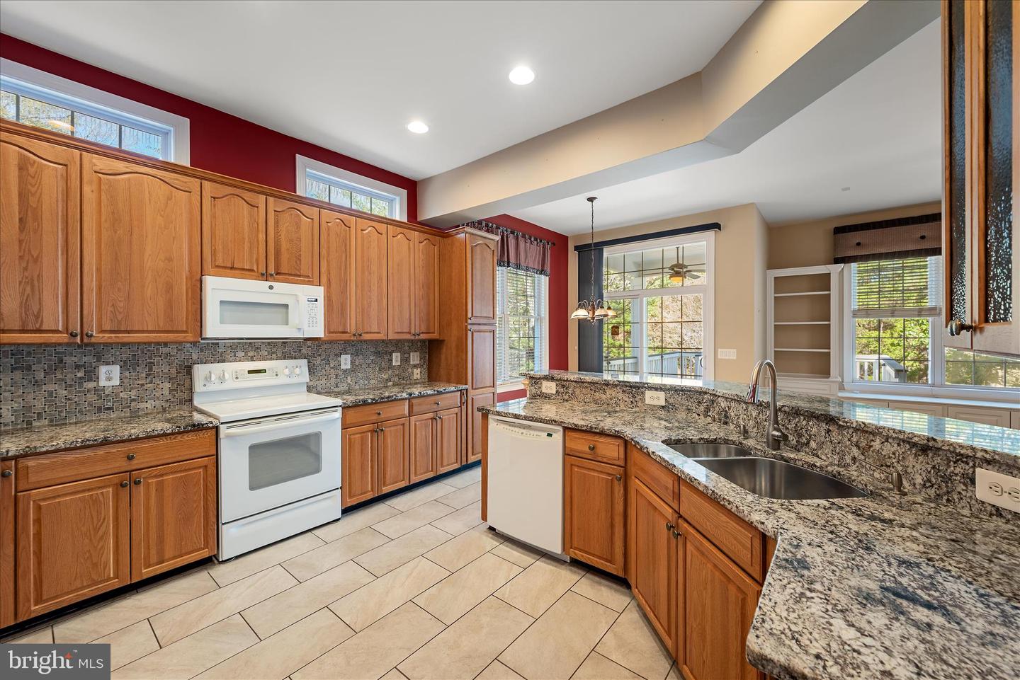 15428 CHAMPIONSHIP DR, HAYMARKET, Virginia 20169, 3 Bedrooms Bedrooms, ,3 BathroomsBathrooms,Residential,For sale,15428 CHAMPIONSHIP DR,VAPW2106280 MLS # VAPW2106280