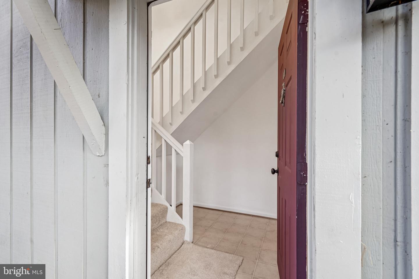 2203 HUNTERS RUN DR, RESTON, Virginia 20191, 2 Bedrooms Bedrooms, ,2 BathroomsBathrooms,Residential,For sale,2203 HUNTERS RUN DR,VAFX2275078 MLS # VAFX2275078