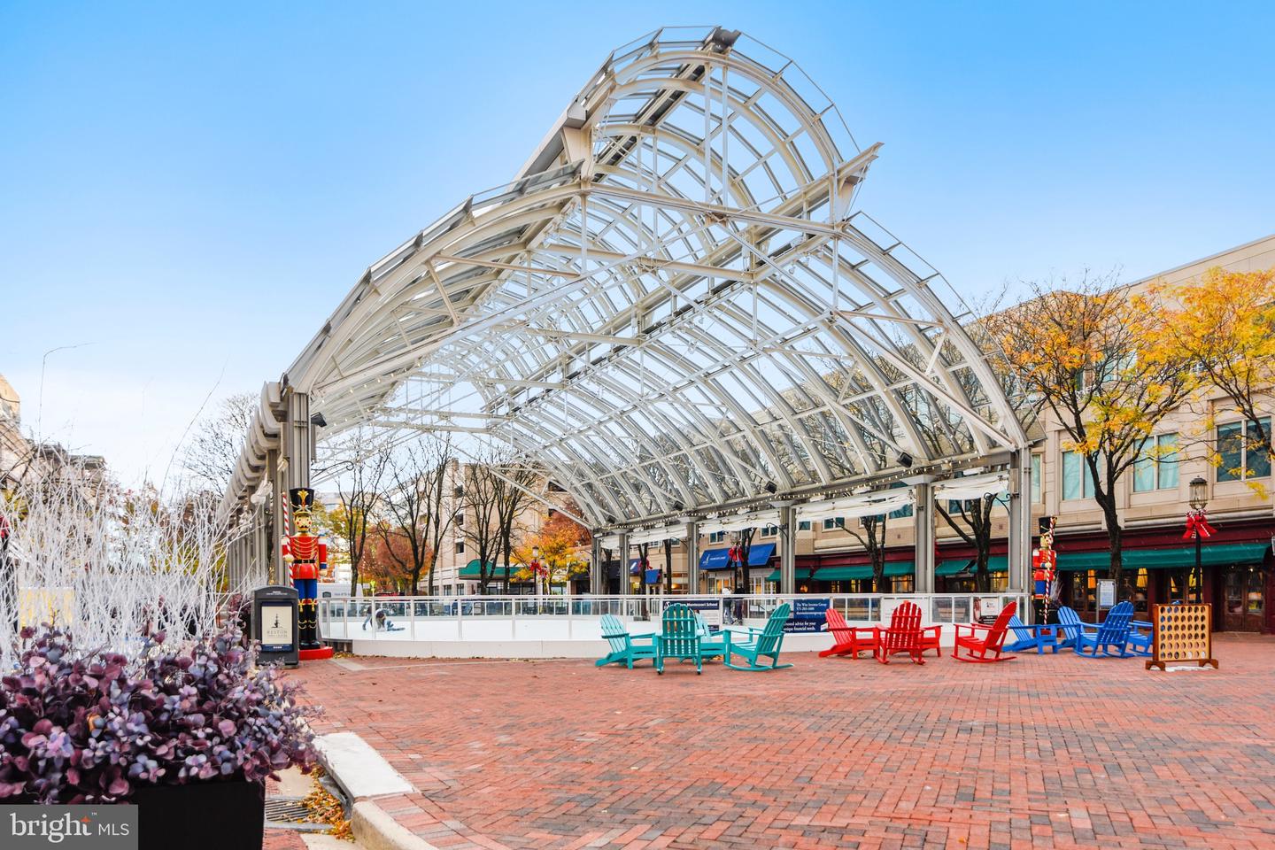 2203 HUNTERS RUN DR, RESTON, Virginia 20191, 2 Bedrooms Bedrooms, ,2 BathroomsBathrooms,Residential,For sale,2203 HUNTERS RUN DR,VAFX2275078 MLS # VAFX2275078