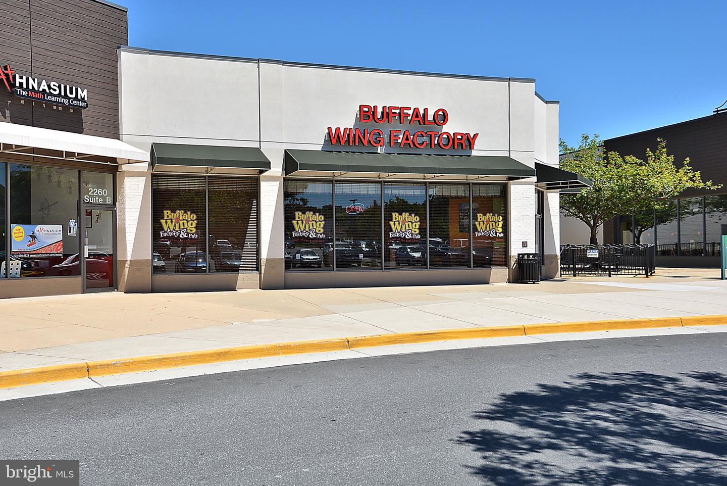 2203 HUNTERS RUN DR, RESTON, Virginia 20191, 2 Bedrooms Bedrooms, ,2 BathroomsBathrooms,Residential,For sale,2203 HUNTERS RUN DR,VAFX2275078 MLS # VAFX2275078