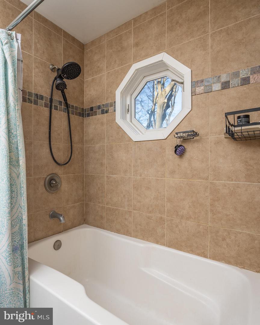 11999 MANNING RD, MANASSAS, Virginia 20112, 2 Bedrooms Bedrooms, ,2 BathroomsBathrooms,Residential,For sale,11999 MANNING RD,VAPW2106508 MLS # VAPW2106508