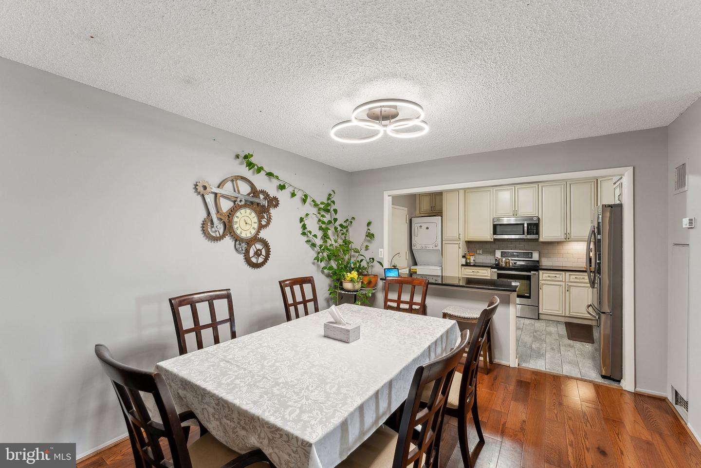 1800 OLD MEADOW RD #1204, MCLEAN, Virginia 22102, 2 Bedrooms Bedrooms, ,2 BathroomsBathrooms,Residential,For sale,1800 OLD MEADOW RD #1204,VAFX2276100 MLS # VAFX2276100