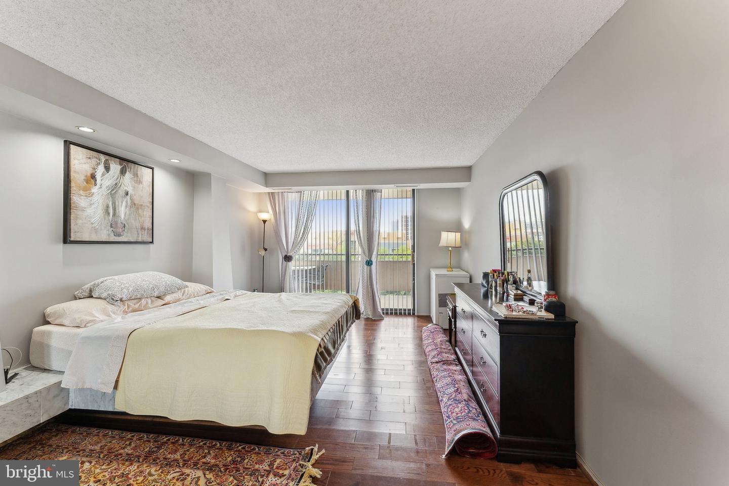 1800 OLD MEADOW RD #1204, MCLEAN, Virginia 22102, 2 Bedrooms Bedrooms, ,2 BathroomsBathrooms,Residential,For sale,1800 OLD MEADOW RD #1204,VAFX2276100 MLS # VAFX2276100