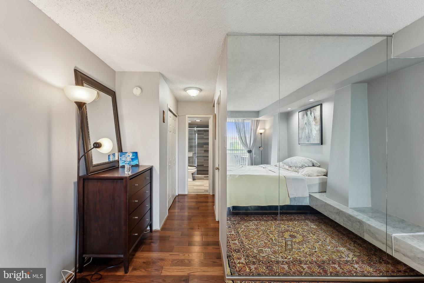 1800 OLD MEADOW RD #1204, MCLEAN, Virginia 22102, 2 Bedrooms Bedrooms, ,2 BathroomsBathrooms,Residential,For sale,1800 OLD MEADOW RD #1204,VAFX2276100 MLS # VAFX2276100