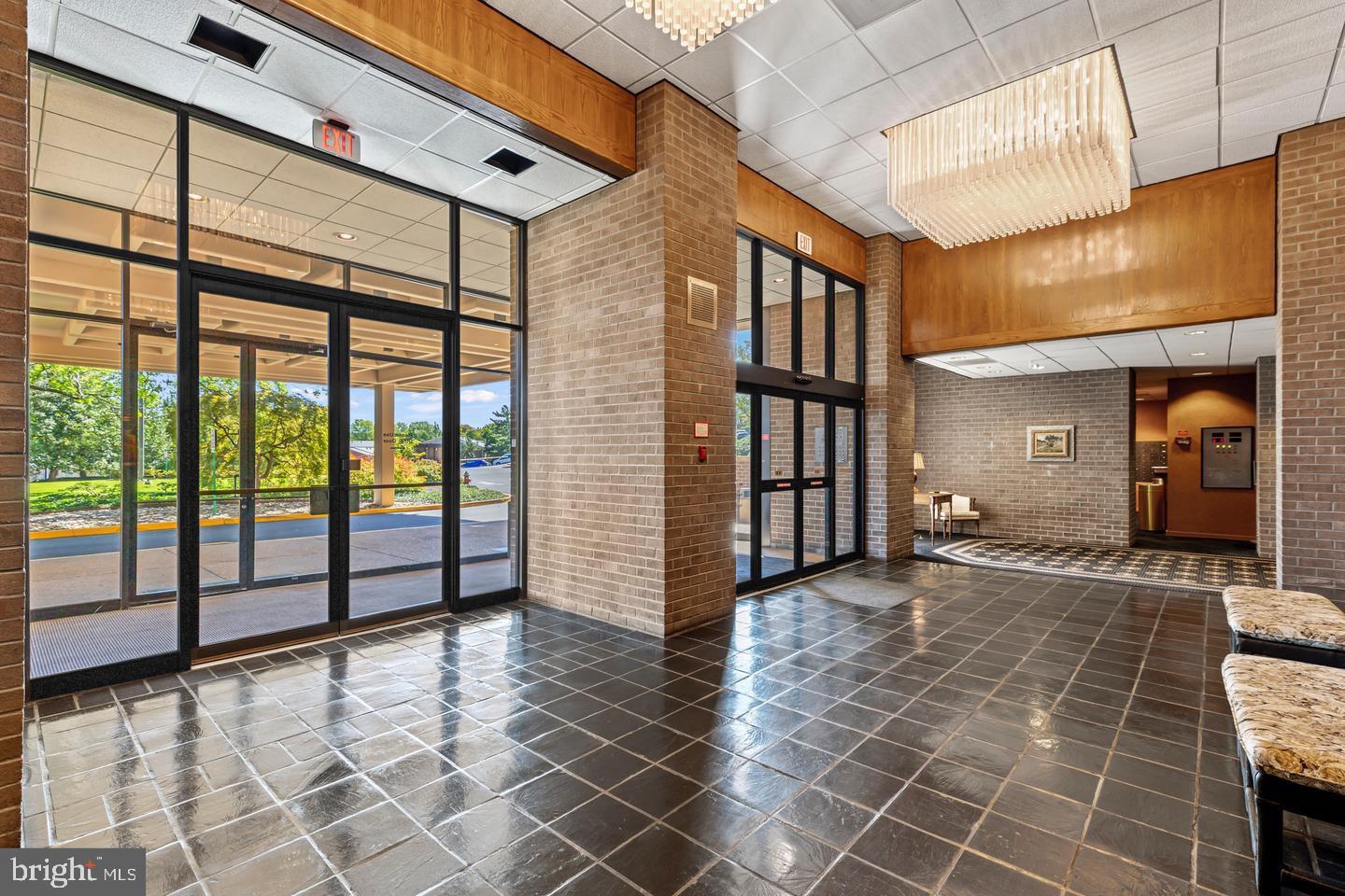 1800 OLD MEADOW RD #1204, MCLEAN, Virginia 22102, 2 Bedrooms Bedrooms, ,2 BathroomsBathrooms,Residential,For sale,1800 OLD MEADOW RD #1204,VAFX2276100 MLS # VAFX2276100