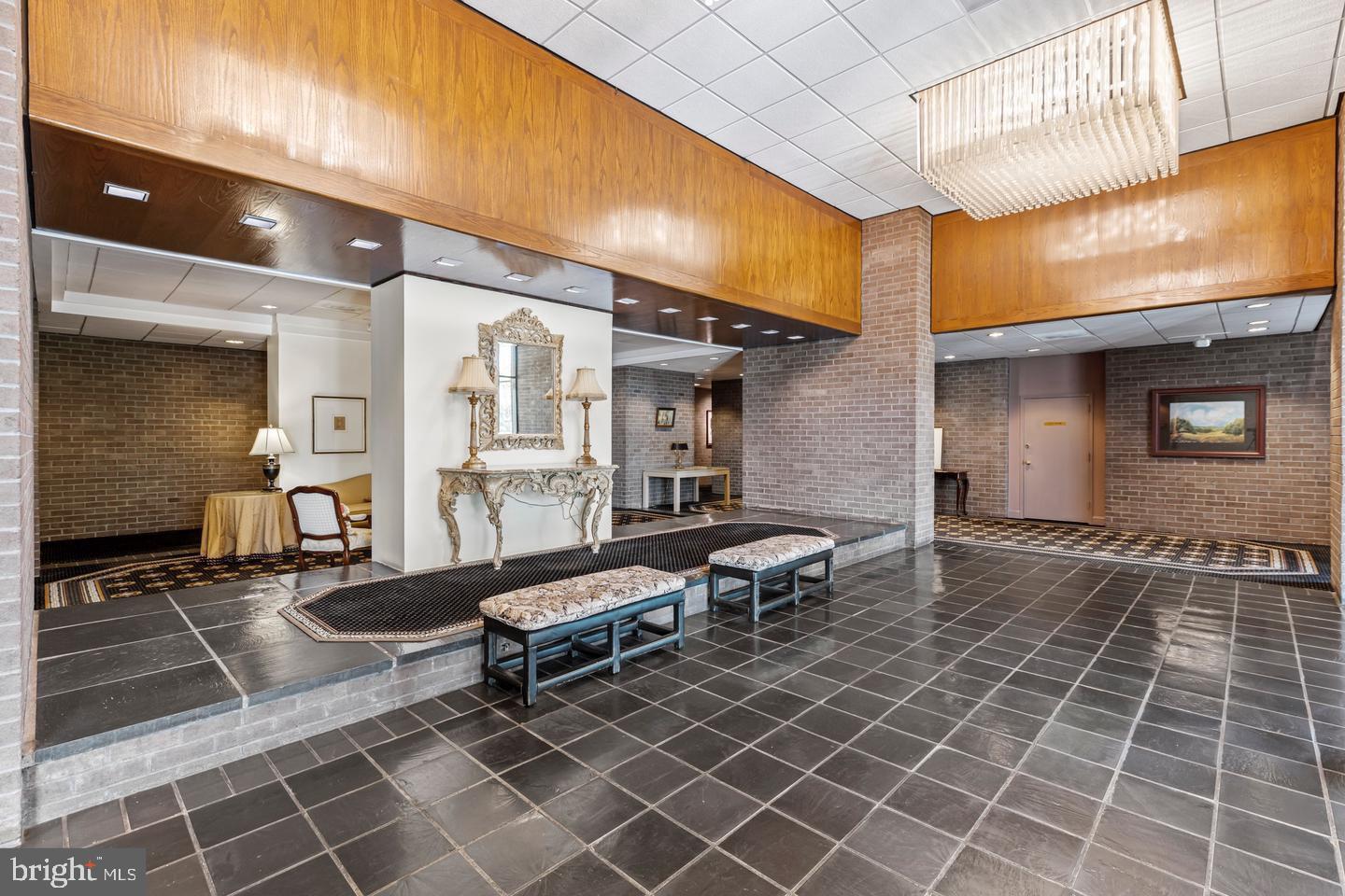 1800 OLD MEADOW RD #1204, MCLEAN, Virginia 22102, 2 Bedrooms Bedrooms, ,2 BathroomsBathrooms,Residential,For sale,1800 OLD MEADOW RD #1204,VAFX2276100 MLS # VAFX2276100