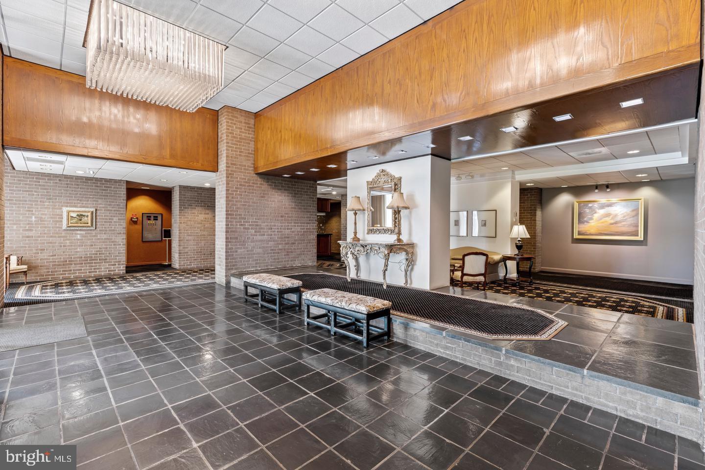 1800 OLD MEADOW RD #1204, MCLEAN, Virginia 22102, 2 Bedrooms Bedrooms, ,2 BathroomsBathrooms,Residential,For sale,1800 OLD MEADOW RD #1204,VAFX2276100 MLS # VAFX2276100