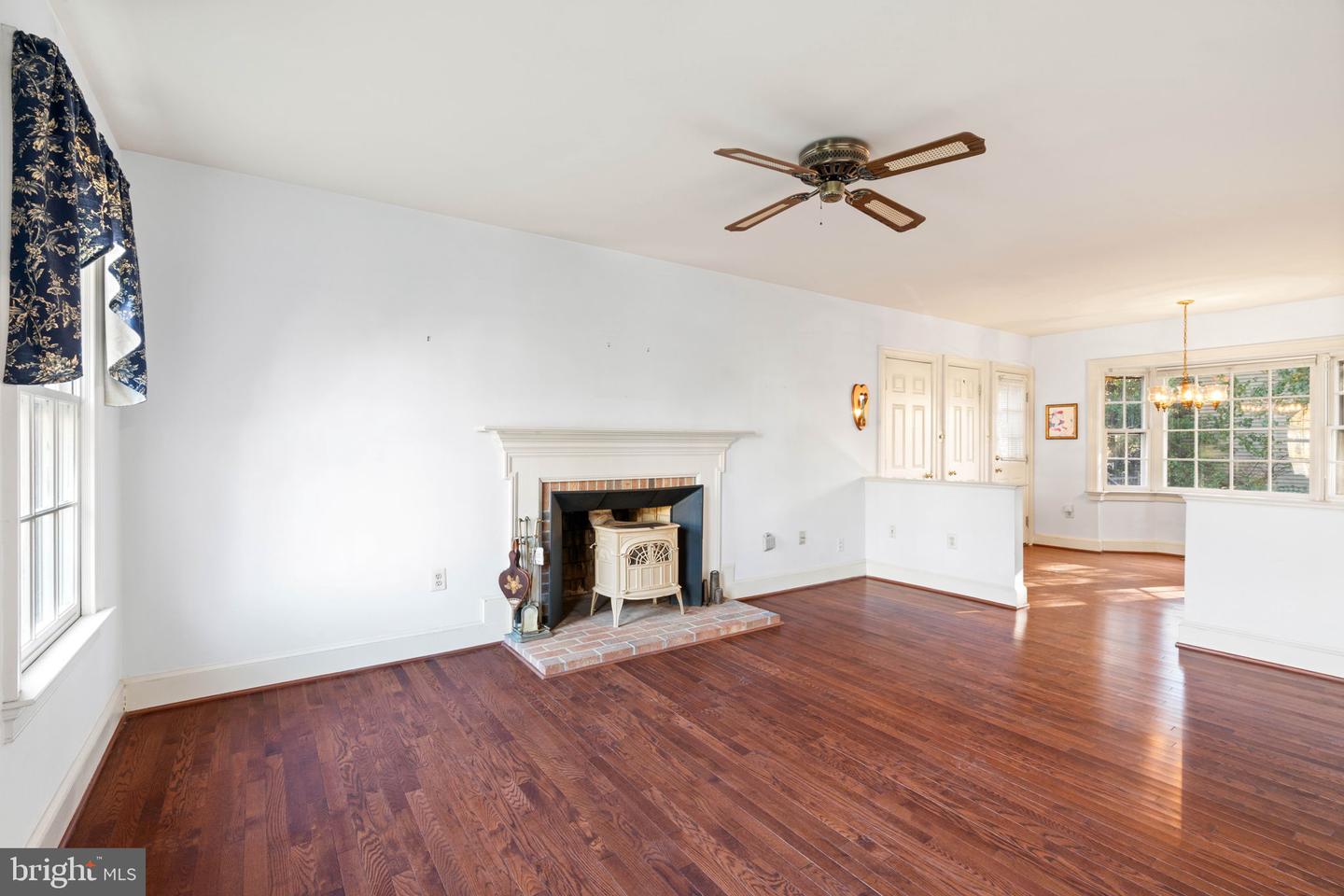 13813 FOGGY HILLS CT, CLIFTON, Virginia 20124, 4 Bedrooms Bedrooms, ,2 BathroomsBathrooms,Residential,For sale,13813 FOGGY HILLS CT,VAFX2276164 MLS # VAFX2276164 13813 FOGGY HILLS CT, CLIFTON, Virginia 20124, 4 Bedrooms Bedrooms, ,2 BathroomsBathrooms,Residential,For sale,13813 FOGGY HILLS CT,VAFX2276164 MLS # VAFX2276164