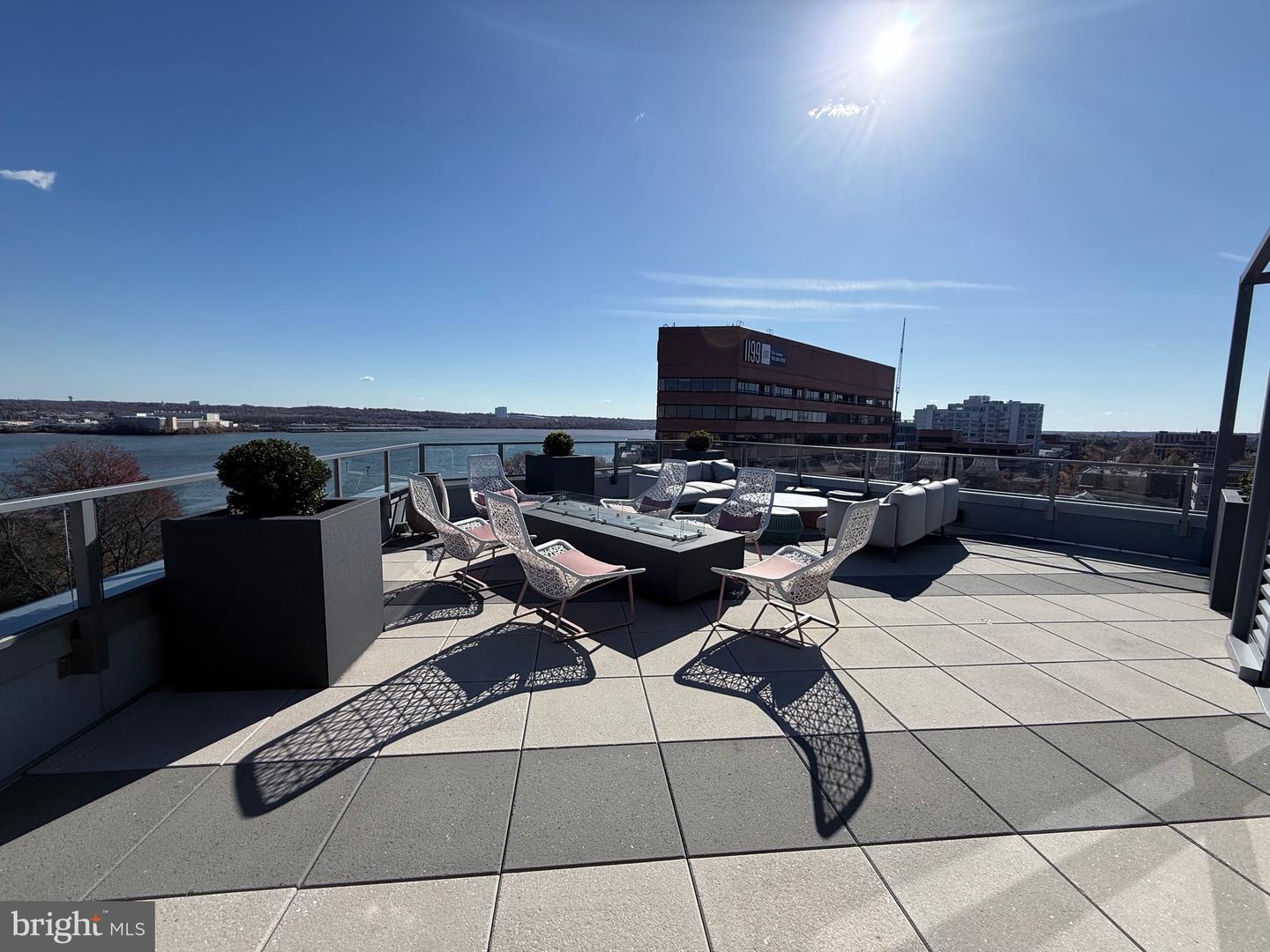 1201 N ROYAL ST #206, ALEXANDRIA, Virginia 22314, 2 Bedrooms Bedrooms, ,2 BathroomsBathrooms,Residential,For sale,1201 N ROYAL ST #206,VAAX2051270 MLS # VAAX2051270