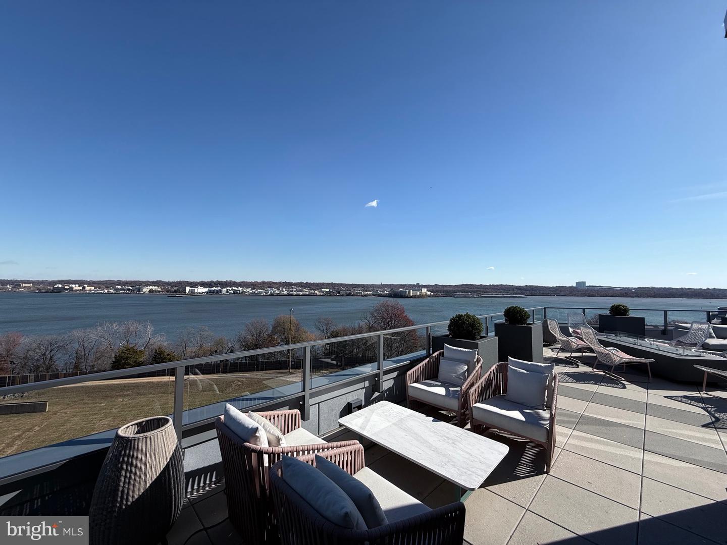 1201 N ROYAL ST #206, ALEXANDRIA, Virginia 22314, 2 Bedrooms Bedrooms, ,2 BathroomsBathrooms,Residential,For sale,1201 N ROYAL ST #206,VAAX2051270 MLS # VAAX2051270