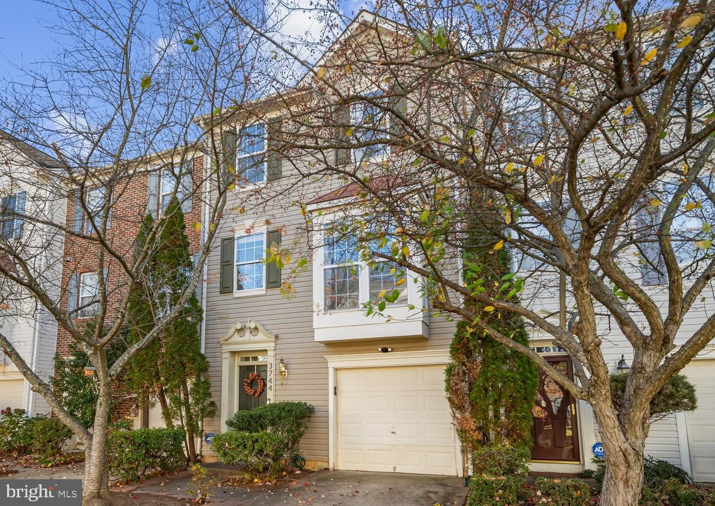 3744 SHANNONS GREEN WAY, ALEXANDRIA, Virginia 22309, 3 Bedrooms Bedrooms, ,2 BathroomsBathrooms,Residential,For sale,3744 SHANNONS GREEN WAY,VAFX2277118 MLS # VAFX2277118 3744 SHANNONS GREEN WAY, ALEXANDRIA, Virginia 22309, 3 Bedrooms Bedrooms, ,2 BathroomsBathrooms,Residential,For sale,3744 SHANNONS GREEN WAY,VAFX2277118 MLS # VAFX2277118