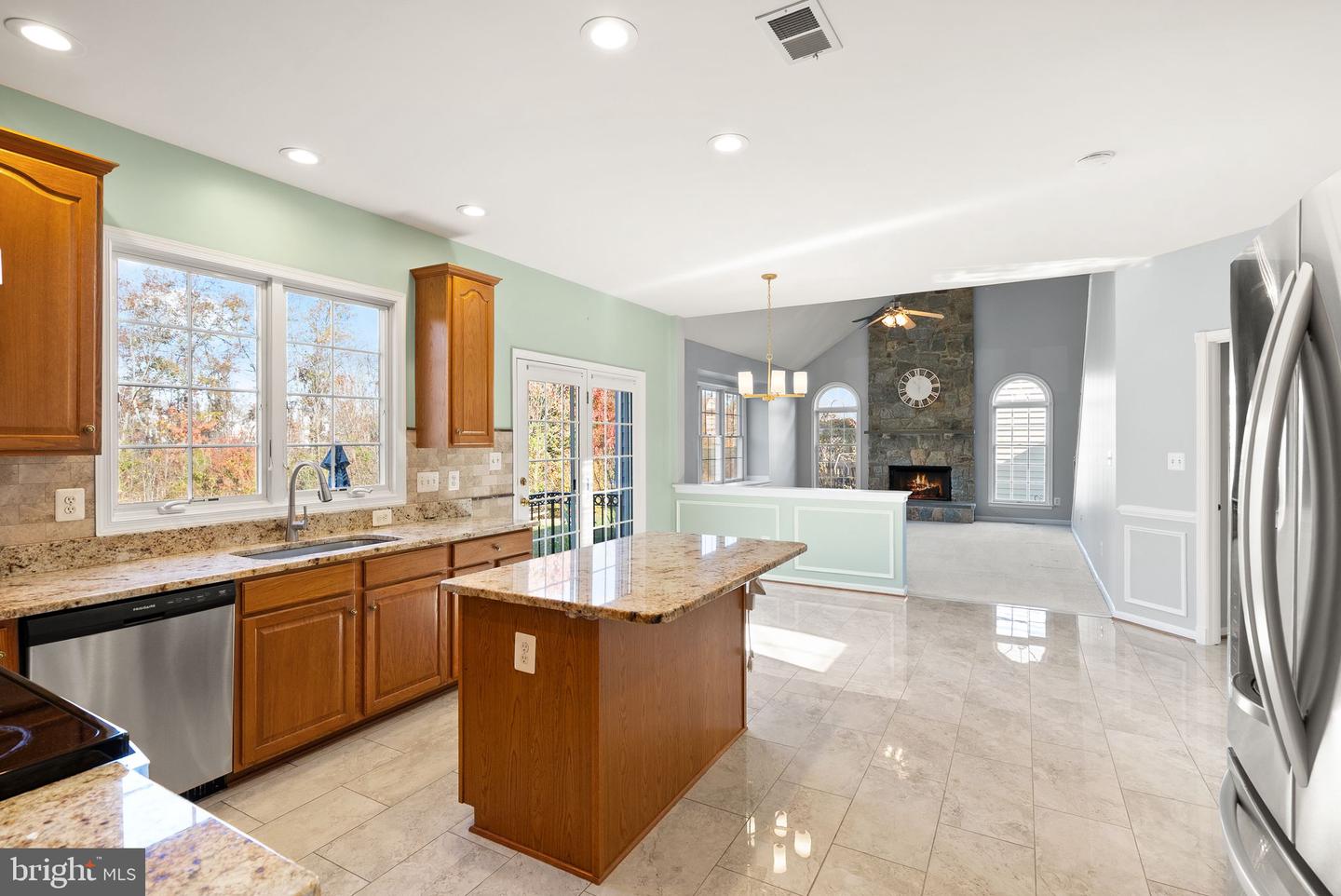 25416 CARRINGTON DR, CHANTILLY, Virginia 20152, 4 Bedrooms Bedrooms, ,3 BathroomsBathrooms,Residential,For sale,25416 CARRINGTON DR,VALO2110422 MLS # VALO2110422