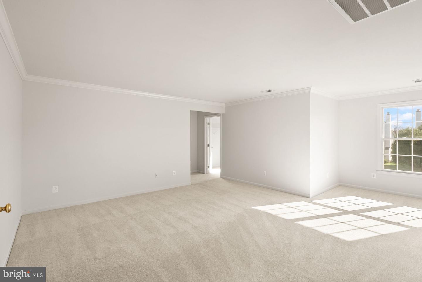 25416 CARRINGTON DR, CHANTILLY, Virginia 20152, 4 Bedrooms Bedrooms, ,3 BathroomsBathrooms,Residential,For sale,25416 CARRINGTON DR,VALO2110422 MLS # VALO2110422