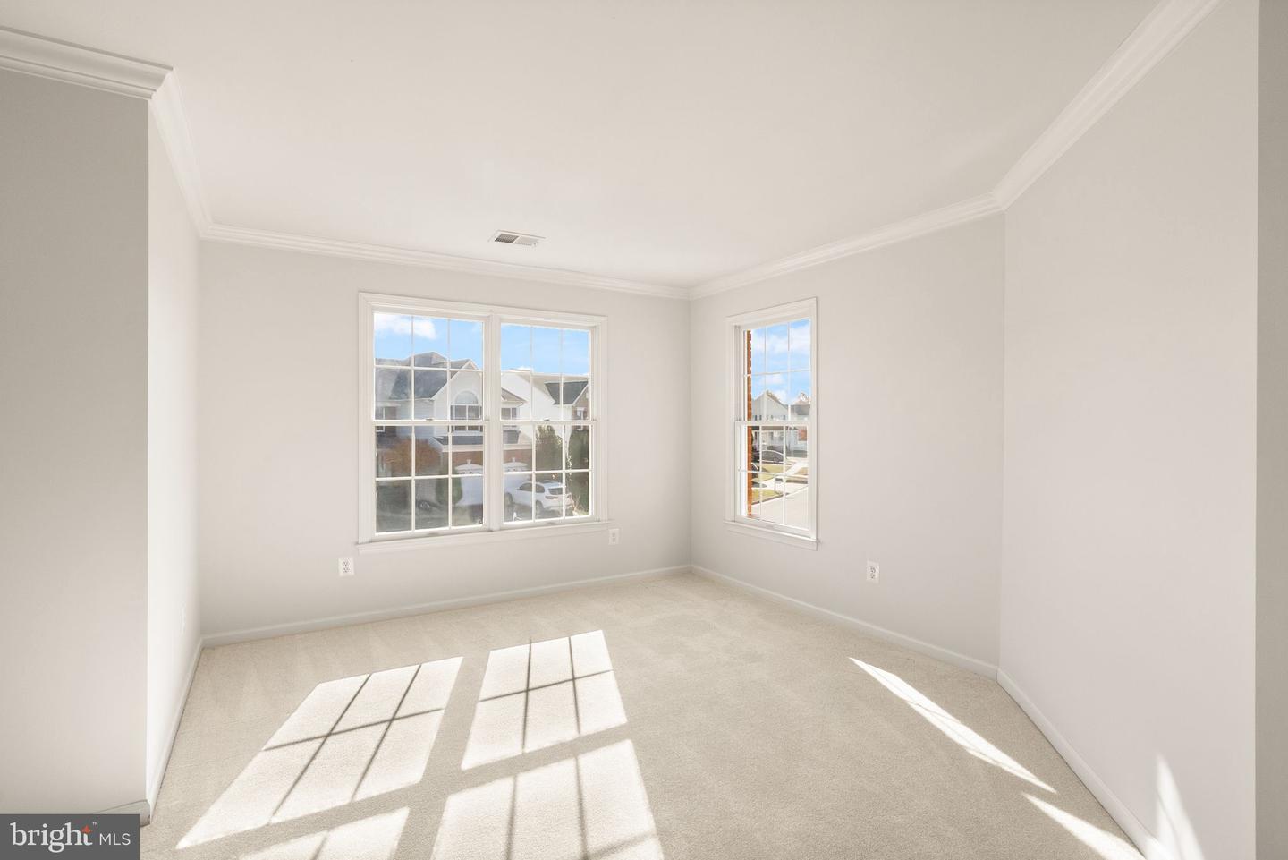 25416 CARRINGTON DR, CHANTILLY, Virginia 20152, 4 Bedrooms Bedrooms, ,3 BathroomsBathrooms,Residential,For sale,25416 CARRINGTON DR,VALO2110422 MLS # VALO2110422