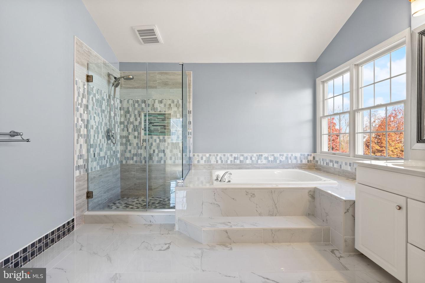 25416 CARRINGTON DR, CHANTILLY, Virginia 20152, 4 Bedrooms Bedrooms, ,3 BathroomsBathrooms,Residential,For sale,25416 CARRINGTON DR,VALO2110422 MLS # VALO2110422