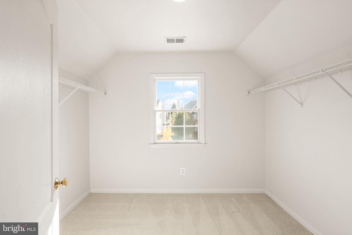 25416 CARRINGTON DR, CHANTILLY, Virginia 20152, 4 Bedrooms Bedrooms, ,3 BathroomsBathrooms,Residential,For sale,25416 CARRINGTON DR,VALO2110422 MLS # VALO2110422