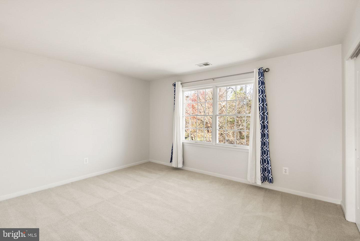 25416 CARRINGTON DR, CHANTILLY, Virginia 20152, 4 Bedrooms Bedrooms, ,3 BathroomsBathrooms,Residential,For sale,25416 CARRINGTON DR,VALO2110422 MLS # VALO2110422