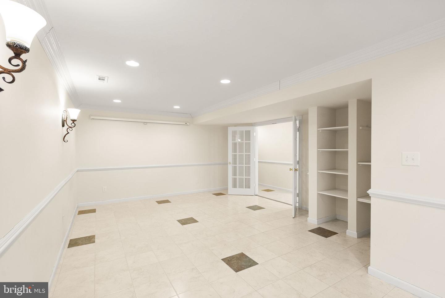 25416 CARRINGTON DR, CHANTILLY, Virginia 20152, 4 Bedrooms Bedrooms, ,3 BathroomsBathrooms,Residential,For sale,25416 CARRINGTON DR,VALO2110422 MLS # VALO2110422