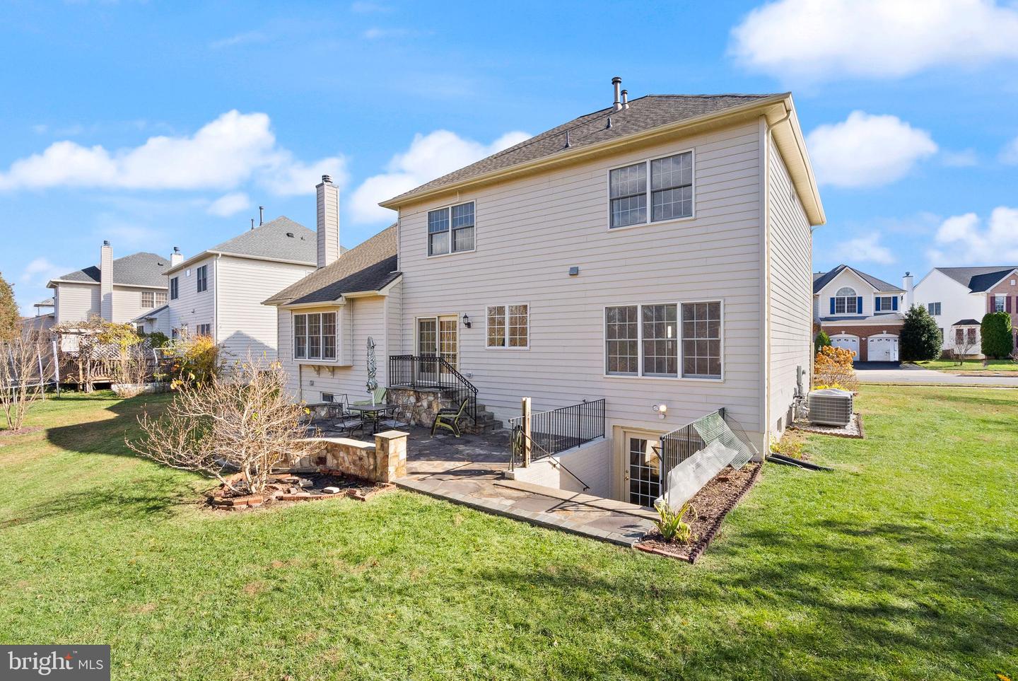 25416 CARRINGTON DR, CHANTILLY, Virginia 20152, 4 Bedrooms Bedrooms, ,3 BathroomsBathrooms,Residential,For sale,25416 CARRINGTON DR,VALO2110422 MLS # VALO2110422