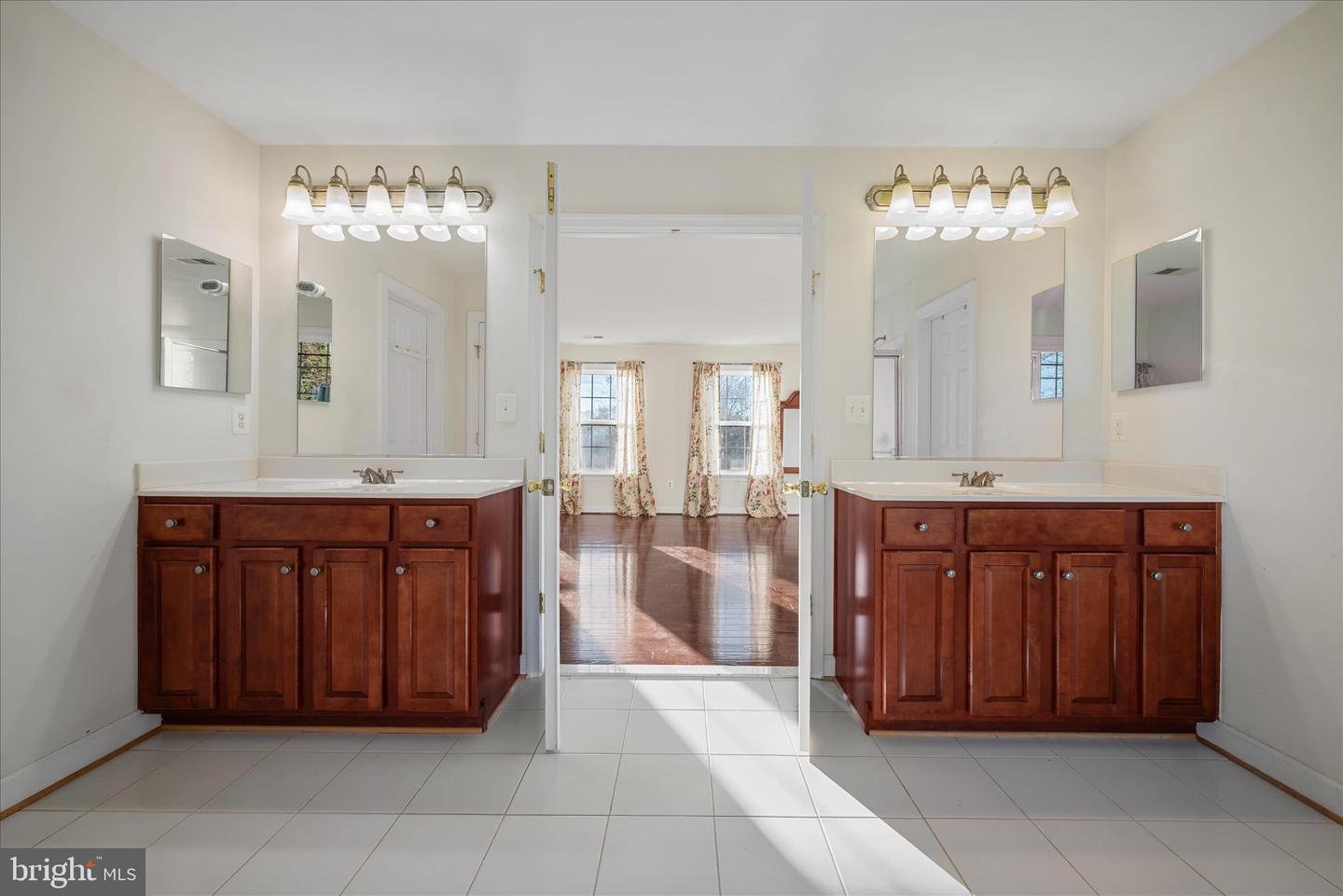 5051 RIDGE VIEW CT, JEFFERSONTON, Virginia 22724, 5 Bedrooms Bedrooms, ,3 BathroomsBathrooms,Residential,For sale,5051 RIDGE VIEW CT,VACU2011984 MLS # VACU2011984