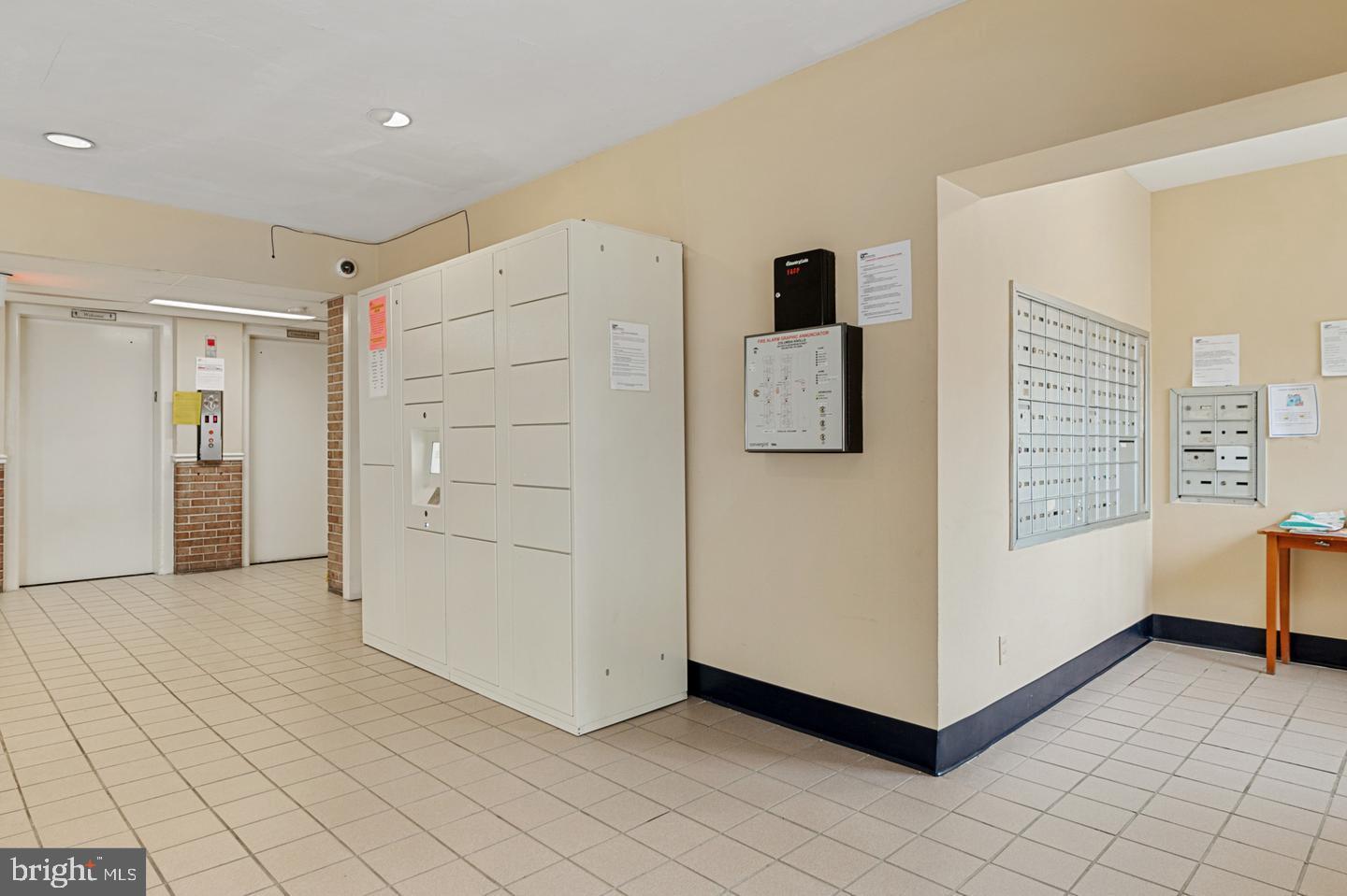 750 S DICKERSON ST #402, ARLINGTON, Virginia 22204, 1 Bedroom Bedrooms, ,1 BathroomBathrooms,Residential,For sale,750 S DICKERSON ST #402,VAAR2065676 MLS # VAAR2065676