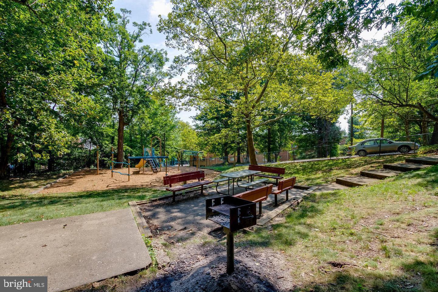 750 S DICKERSON ST #402, ARLINGTON, Virginia 22204, 1 Bedroom Bedrooms, ,1 BathroomBathrooms,Residential,For sale,750 S DICKERSON ST #402,VAAR2065676 MLS # VAAR2065676