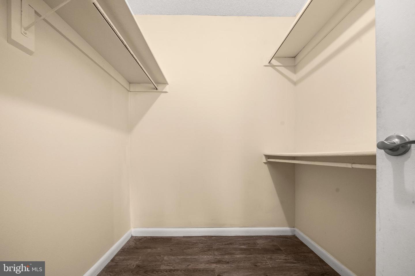 3701 S GEORGE MASON DR #304N, FALLS CHURCH, Virginia 22041, 1 Bedroom Bedrooms, ,1 BathroomBathrooms,Residential,For sale,3701 S GEORGE MASON DR #304N,VAFX2277584 MLS # VAFX2277584 3701 S GEORGE MASON DR #304N, FALLS CHURCH, Virginia 22041, 1 Bedroom Bedrooms, ,1 BathroomBathrooms,Residential,For sale,3701 S GEORGE MASON DR #304N,VAFX2277584 MLS # VAFX2277584