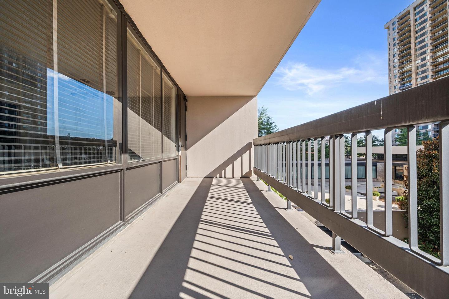 3701 S GEORGE MASON DR #304N, FALLS CHURCH, Virginia 22041, 1 Bedroom Bedrooms, ,1 BathroomBathrooms,Residential,For sale,3701 S GEORGE MASON DR #304N,VAFX2277584 MLS # VAFX2277584 3701 S GEORGE MASON DR #304N, FALLS CHURCH, Virginia 22041, 1 Bedroom Bedrooms, ,1 BathroomBathrooms,Residential,For sale,3701 S GEORGE MASON DR #304N,VAFX2277584 MLS # VAFX2277584