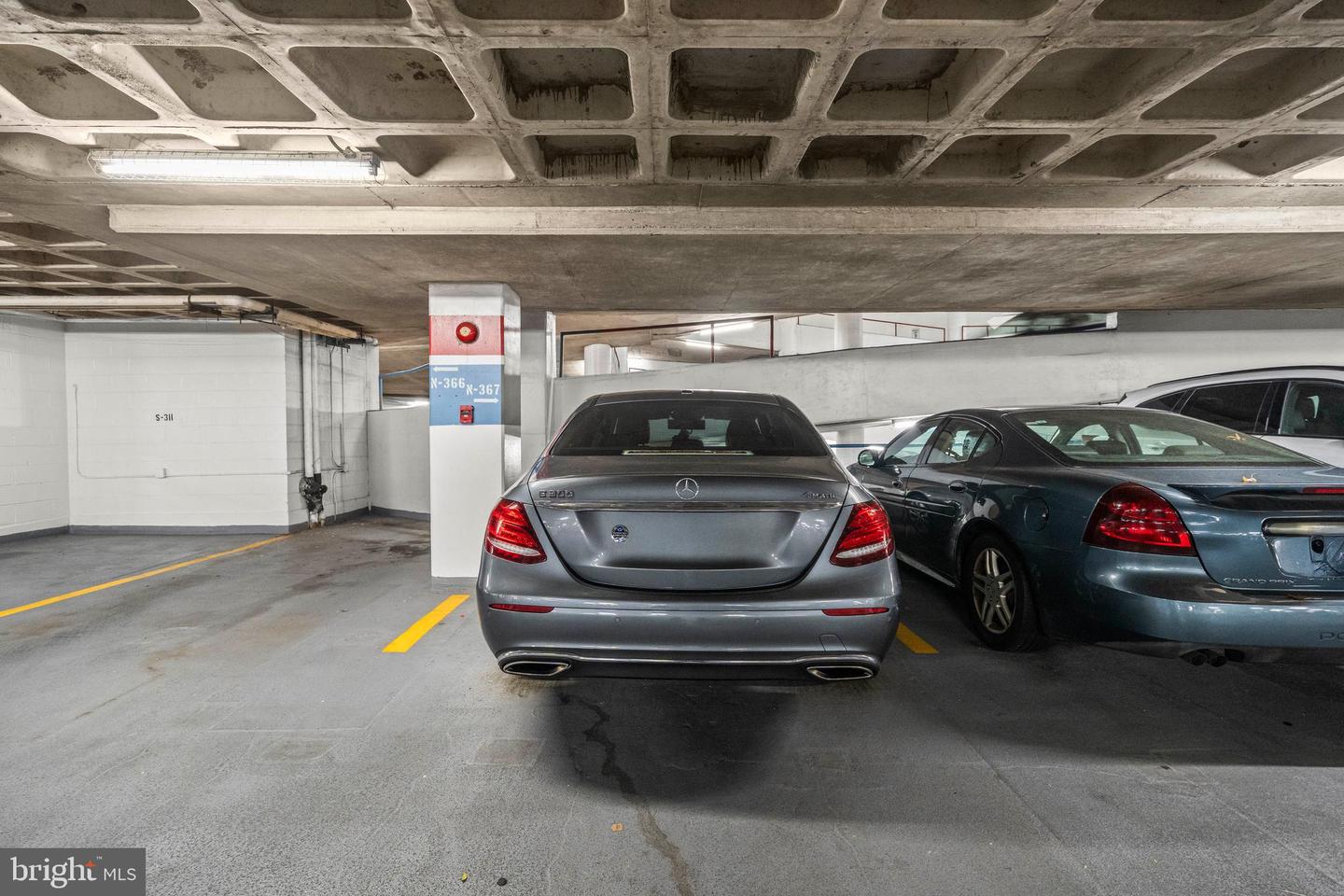 3701 S GEORGE MASON DR #304N, FALLS CHURCH, Virginia 22041, 1 Bedroom Bedrooms, ,1 BathroomBathrooms,Residential,For sale,3701 S GEORGE MASON DR #304N,VAFX2277584 MLS # VAFX2277584 3701 S GEORGE MASON DR #304N, FALLS CHURCH, Virginia 22041, 1 Bedroom Bedrooms, ,1 BathroomBathrooms,Residential,For sale,3701 S GEORGE MASON DR #304N,VAFX2277584 MLS # VAFX2277584