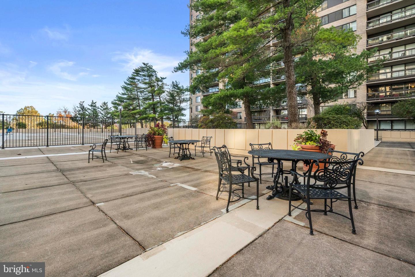 3701 S GEORGE MASON DR #304N, FALLS CHURCH, Virginia 22041, 1 Bedroom Bedrooms, ,1 BathroomBathrooms,Residential,For sale,3701 S GEORGE MASON DR #304N,VAFX2277584 MLS # VAFX2277584 3701 S GEORGE MASON DR #304N, FALLS CHURCH, Virginia 22041, 1 Bedroom Bedrooms, ,1 BathroomBathrooms,Residential,For sale,3701 S GEORGE MASON DR #304N,VAFX2277584 MLS # VAFX2277584