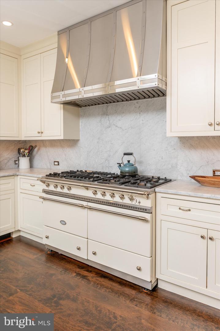 1642 35TH ST NW, WASHINGTON, District Of Columbia 20007, 5 Bedrooms Bedrooms, ,5 BathroomsBathrooms,Residential,For sale,1642 35TH ST NW,DCDC2230372 MLS # DCDC2230372 1642 35TH ST NW, WASHINGTON, District Of Columbia 20007, 5 Bedrooms Bedrooms, ,5 BathroomsBathrooms,Residential,For sale,1642 35TH ST NW,DCDC2230372 MLS # DCDC2230372