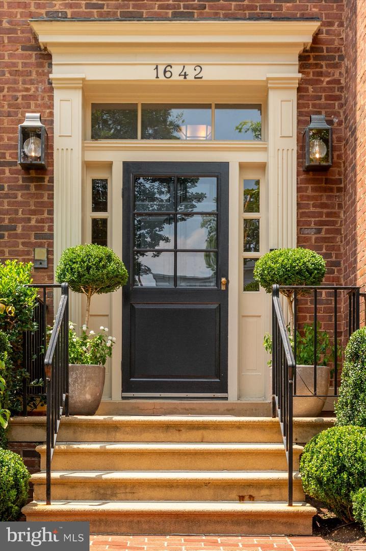 1642 35TH ST NW, WASHINGTON, District Of Columbia 20007, 5 Bedrooms Bedrooms, ,5 BathroomsBathrooms,Residential,For sale,1642 35TH ST NW,DCDC2230372 MLS # DCDC2230372 1642 35TH ST NW, WASHINGTON, District Of Columbia 20007, 5 Bedrooms Bedrooms, ,5 BathroomsBathrooms,Residential,For sale,1642 35TH ST NW,DCDC2230372 MLS # DCDC2230372