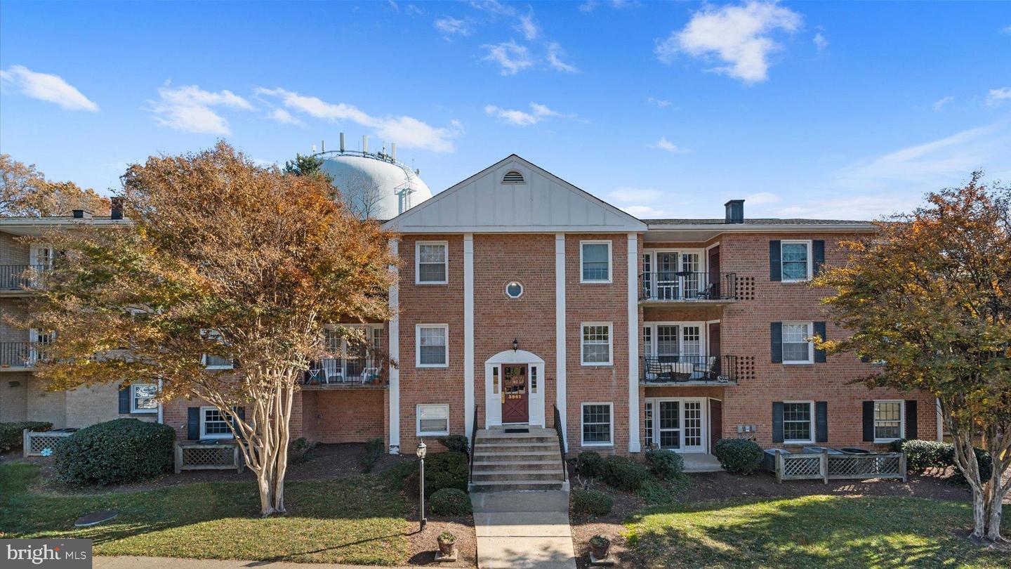 3961 LYNDHURST DR #103, FAIRFAX, Virginia 22031, 2 Bedrooms Bedrooms, ,1 BathroomBathrooms,Residential,For sale,3961 LYNDHURST DR #103,VAFC2007298 MLS # VAFC2007298 3961 LYNDHURST DR #103, FAIRFAX, Virginia 22031, 2 Bedrooms Bedrooms, ,1 BathroomBathrooms,Residential,For sale,3961 LYNDHURST DR #103,VAFC2007298 MLS # VAFC2007298