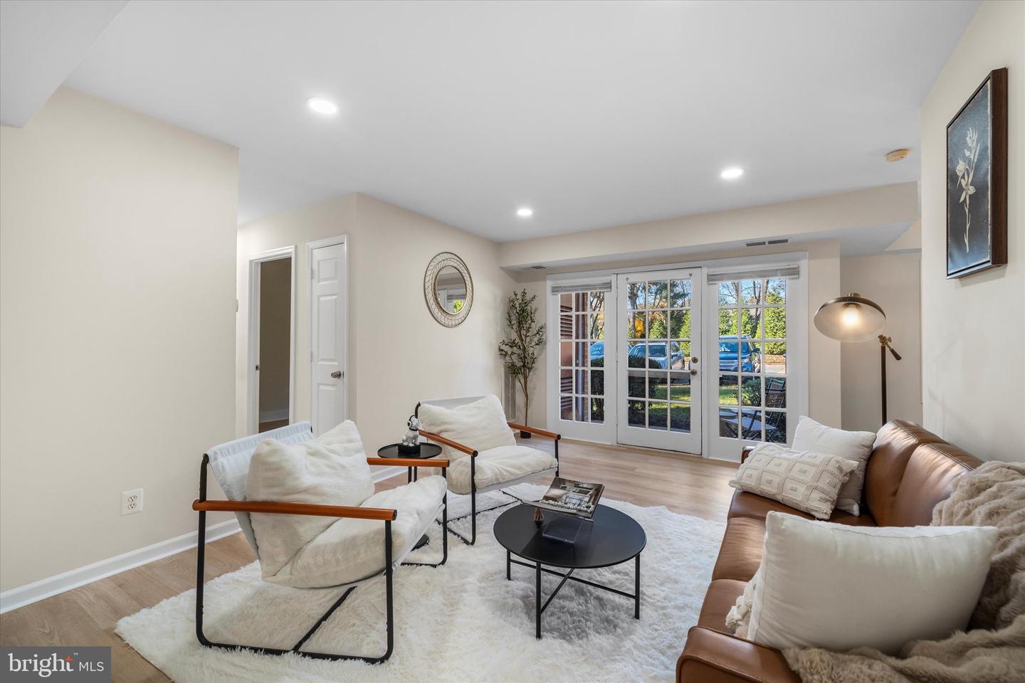 3961 LYNDHURST DR #103, FAIRFAX, Virginia 22031, 2 Bedrooms Bedrooms, ,1 BathroomBathrooms,Residential,For sale,3961 LYNDHURST DR #103,VAFC2007298 MLS # VAFC2007298 3961 LYNDHURST DR #103, FAIRFAX, Virginia 22031, 2 Bedrooms Bedrooms, ,1 BathroomBathrooms,Residential,For sale,3961 LYNDHURST DR #103,VAFC2007298 MLS # VAFC2007298