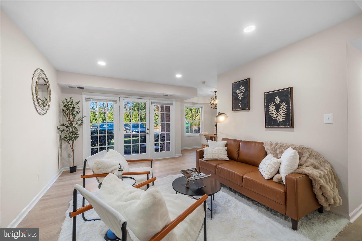 3961 LYNDHURST DR #103, FAIRFAX, Virginia 22031, 2 Bedrooms Bedrooms, ,1 BathroomBathrooms,Residential,For sale,3961 LYNDHURST DR #103,VAFC2007298 MLS # VAFC2007298 3961 LYNDHURST DR #103, FAIRFAX, Virginia 22031, 2 Bedrooms Bedrooms, ,1 BathroomBathrooms,Residential,For sale,3961 LYNDHURST DR #103,VAFC2007298 MLS # VAFC2007298