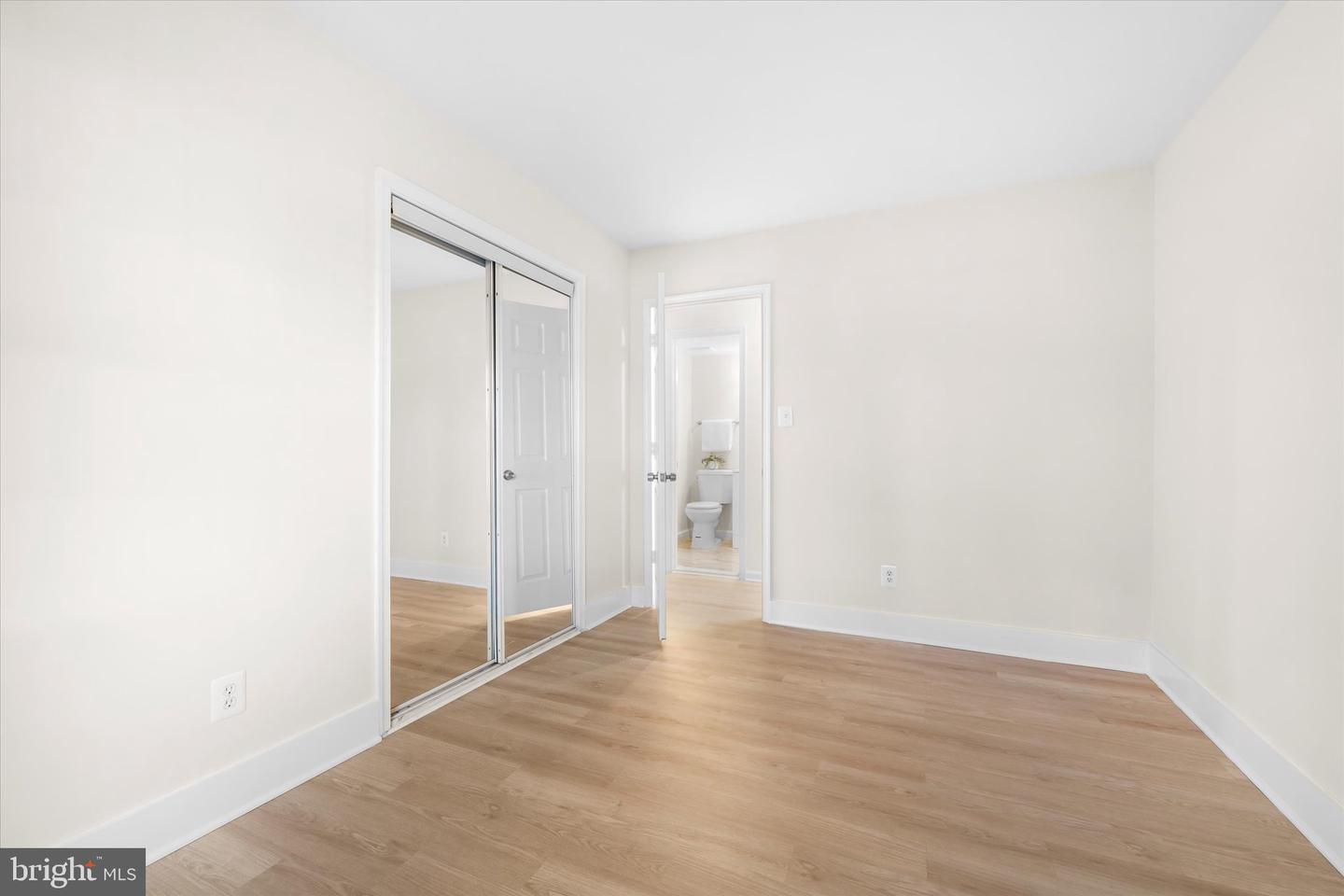 3961 LYNDHURST DR #103, FAIRFAX, Virginia 22031, 2 Bedrooms Bedrooms, ,1 BathroomBathrooms,Residential,For sale,3961 LYNDHURST DR #103,VAFC2007298 MLS # VAFC2007298 3961 LYNDHURST DR #103, FAIRFAX, Virginia 22031, 2 Bedrooms Bedrooms, ,1 BathroomBathrooms,Residential,For sale,3961 LYNDHURST DR #103,VAFC2007298 MLS # VAFC2007298