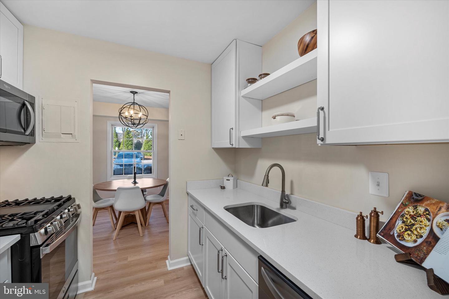 3961 LYNDHURST DR #103, FAIRFAX, Virginia 22031, 2 Bedrooms Bedrooms, ,1 BathroomBathrooms,Residential,For sale,3961 LYNDHURST DR #103,VAFC2007298 MLS # VAFC2007298 3961 LYNDHURST DR #103, FAIRFAX, Virginia 22031, 2 Bedrooms Bedrooms, ,1 BathroomBathrooms,Residential,For sale,3961 LYNDHURST DR #103,VAFC2007298 MLS # VAFC2007298