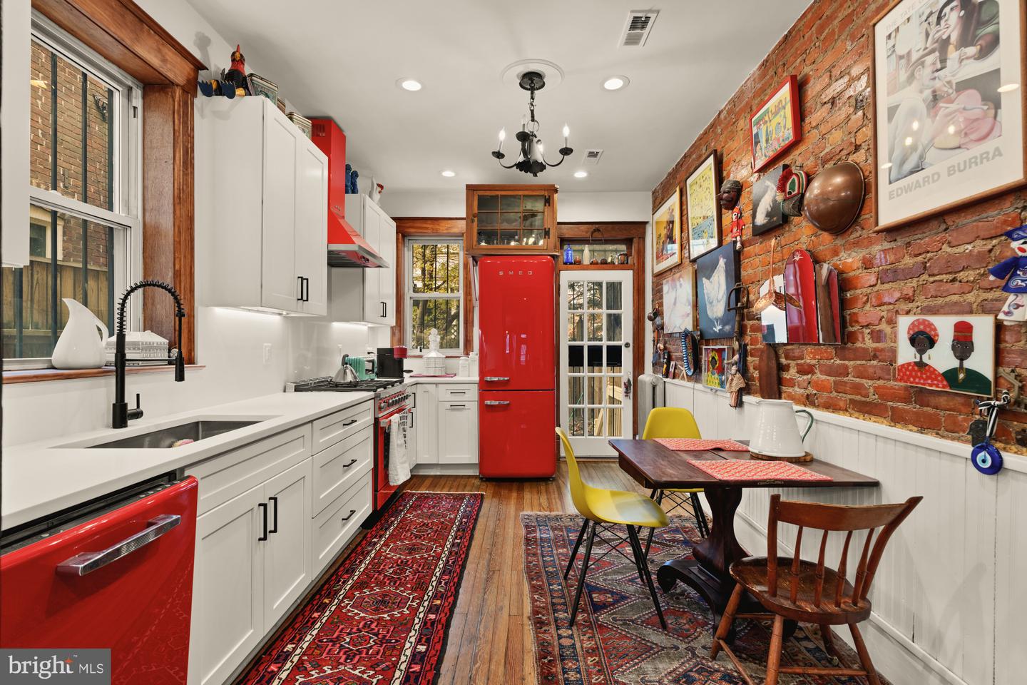 543 11TH ST SE, WASHINGTON, District Of Columbia 20003, 3 Bedrooms Bedrooms, ,2 BathroomsBathrooms,Residential,For sale,543 11TH ST SE,DCDC2230534 MLS # DCDC2230534