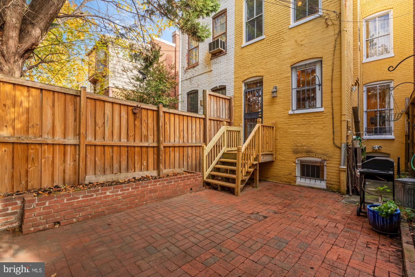 543 11TH ST SE, WASHINGTON, District Of Columbia 20003, 3 Bedrooms Bedrooms, ,2 BathroomsBathrooms,Residential,For sale,543 11TH ST SE,DCDC2230534 MLS # DCDC2230534