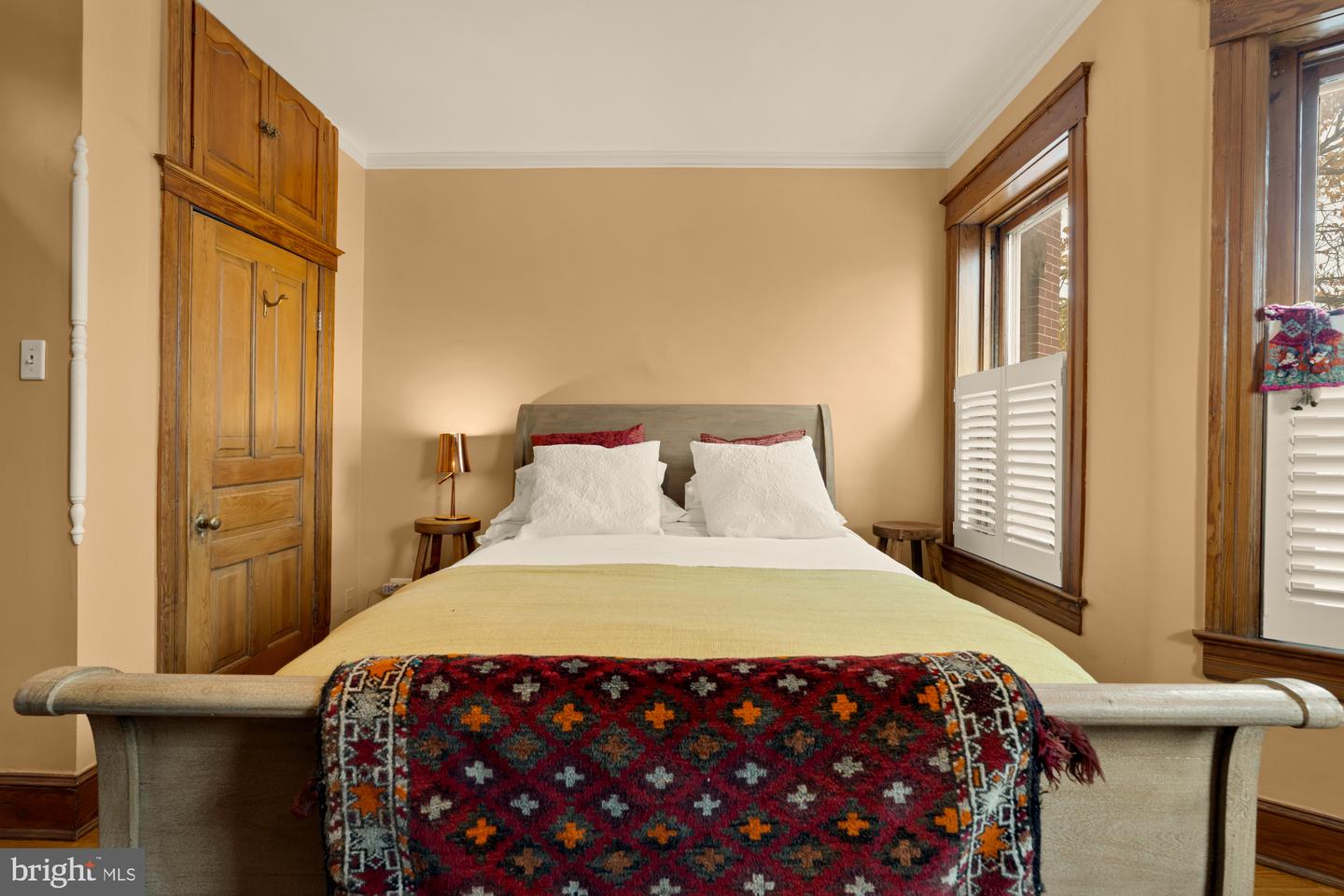 543 11TH ST SE, WASHINGTON, District Of Columbia 20003, 3 Bedrooms Bedrooms, ,2 BathroomsBathrooms,Residential,For sale,543 11TH ST SE,DCDC2230534 MLS # DCDC2230534