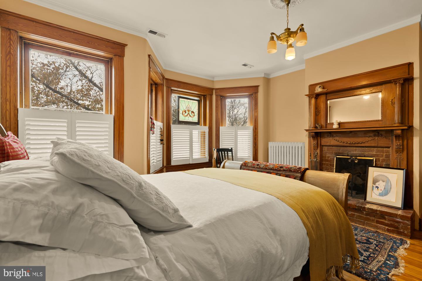 543 11TH ST SE, WASHINGTON, District Of Columbia 20003, 3 Bedrooms Bedrooms, ,2 BathroomsBathrooms,Residential,For sale,543 11TH ST SE,DCDC2230534 MLS # DCDC2230534