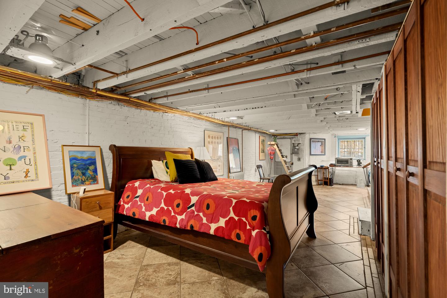 543 11TH ST SE, WASHINGTON, District Of Columbia 20003, 3 Bedrooms Bedrooms, ,2 BathroomsBathrooms,Residential,For sale,543 11TH ST SE,DCDC2230534 MLS # DCDC2230534