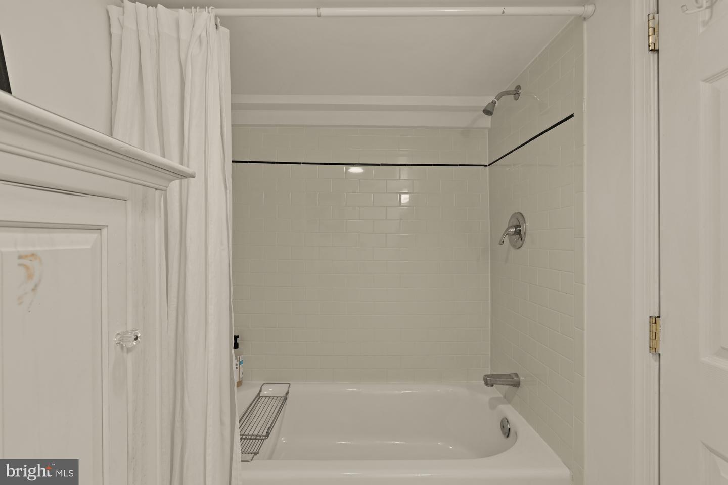 543 11TH ST SE, WASHINGTON, District Of Columbia 20003, 3 Bedrooms Bedrooms, ,2 BathroomsBathrooms,Residential,For sale,543 11TH ST SE,DCDC2230534 MLS # DCDC2230534