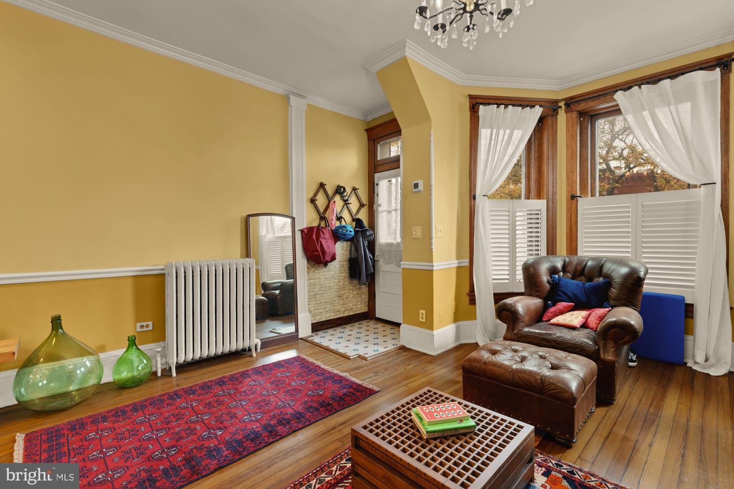 543 11TH ST SE, WASHINGTON, District Of Columbia 20003, 3 Bedrooms Bedrooms, ,2 BathroomsBathrooms,Residential,For sale,543 11TH ST SE,DCDC2230534 MLS # DCDC2230534