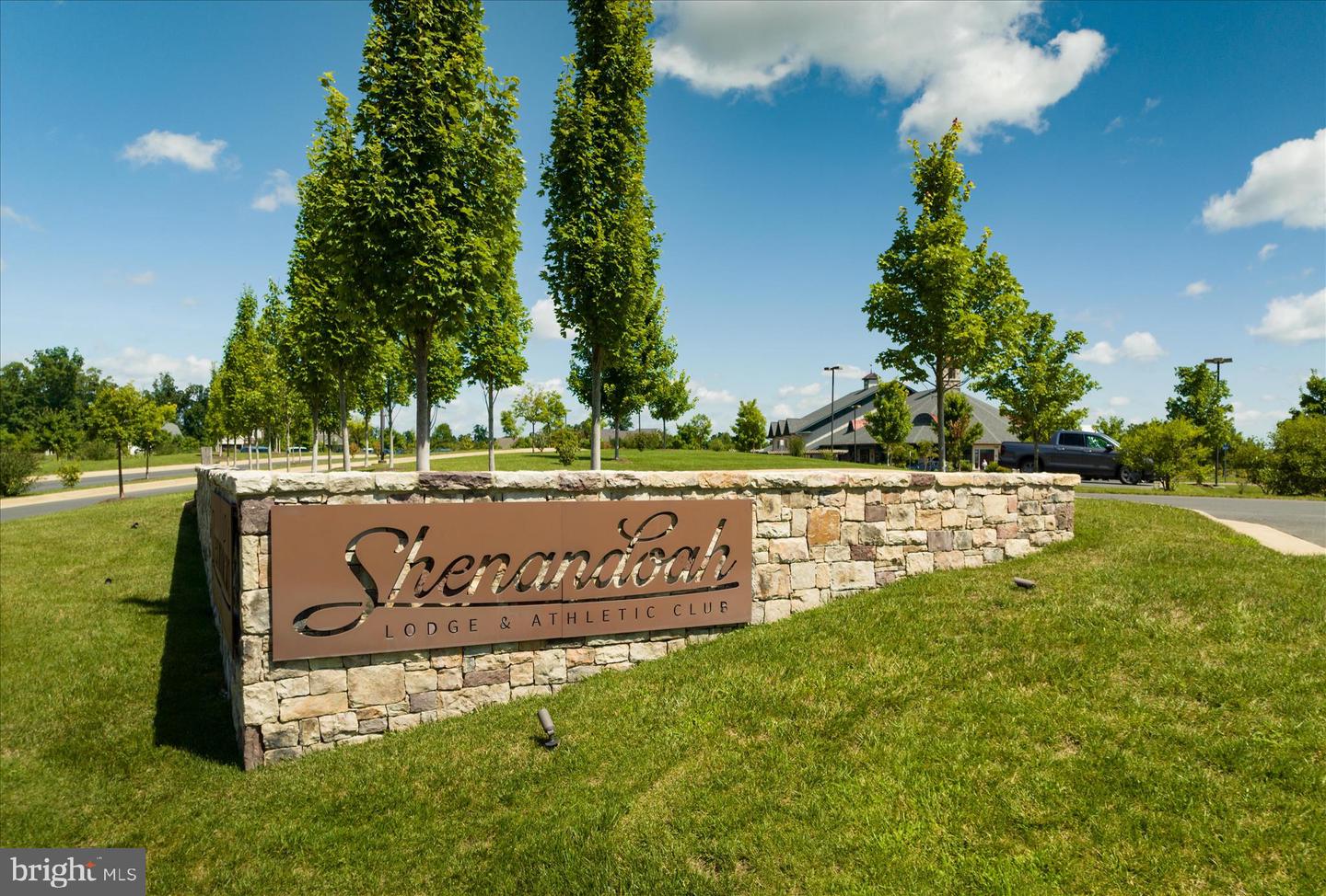 129 TOWHEE DR, LAKE FREDERICK, Virginia 22630, 3 Bedrooms Bedrooms, ,2 BathroomsBathrooms,Residential,For sale,129 TOWHEE DR,VAFV2037886 MLS # VAFV2037886