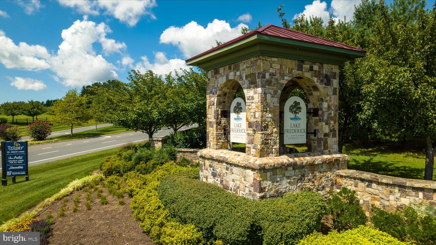 129 TOWHEE DR, LAKE FREDERICK, Virginia 22630, 3 Bedrooms Bedrooms, ,2 BathroomsBathrooms,Residential,For sale,129 TOWHEE DR,VAFV2037886 MLS # VAFV2037886